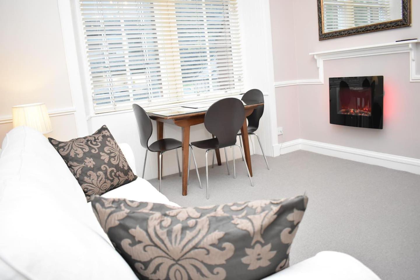 West Port - 2Br In The Heart Of The Old Town Just Off The Grassmarket EDI Eksteriør billede