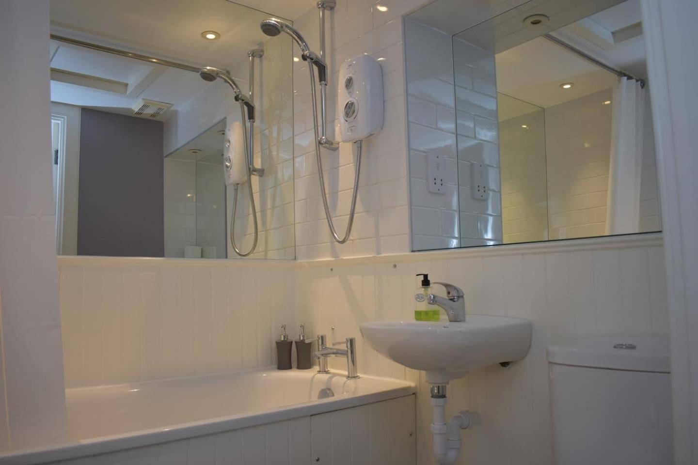 West Port - 2Br In The Heart Of The Old Town Just Off The Grassmarket EDI Eksteriør billede