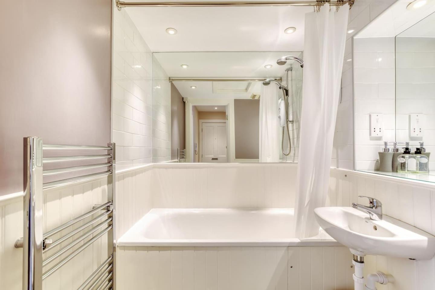 West Port - 2Br In The Heart Of The Old Town Just Off The Grassmarket EDI Eksteriør billede