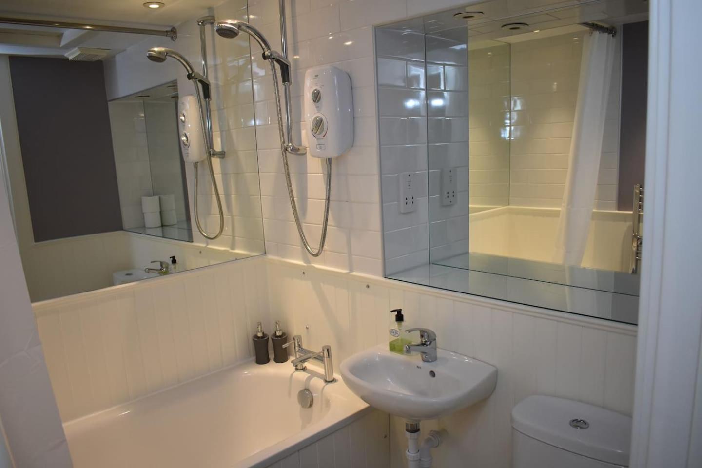 West Port - 2Br In The Heart Of The Old Town Just Off The Grassmarket EDI Eksteriør billede